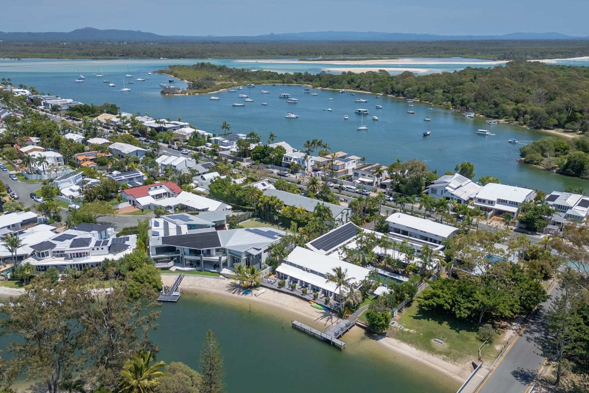 Caribbean Noosa Aparthotel Екстериор снимка