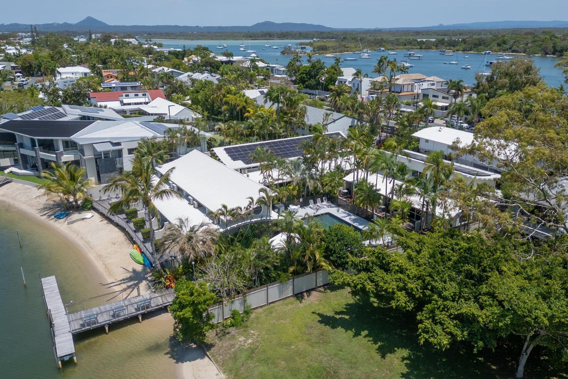 Caribbean Noosa Aparthotel Екстериор снимка